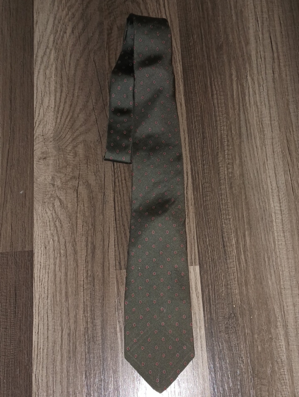 Brand New Vintage Christian Dior All Silk Mens Tie. Gray Red White